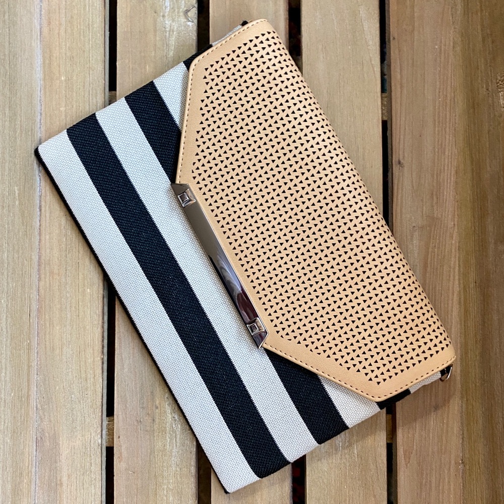🎉🥳Stella & Dot City Slim Striped Clutch NWOT🛍🛒
